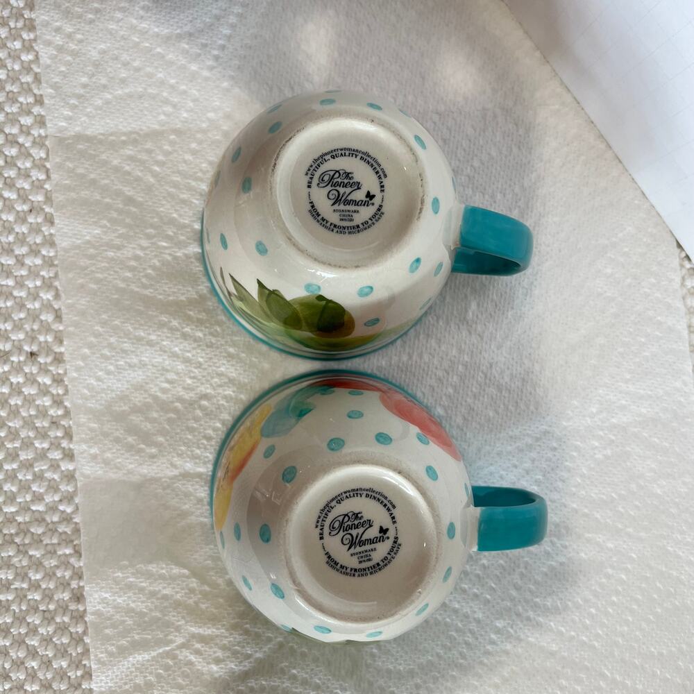 The Pioneer Woman Vintage Bloom DOTS 16-Ounce Coffee Mug/Tea Cup White Floral - Picture 4 of 8